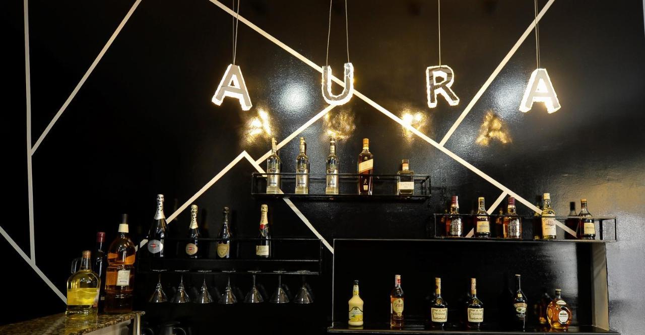 Aura Boutique Hotel Батуми Экстерьер фото