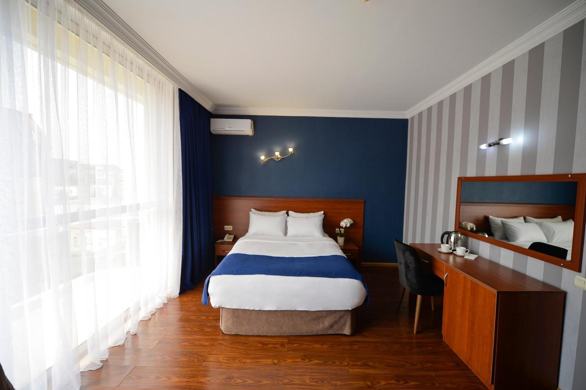 Aura Boutique Hotel Батуми Номер фото